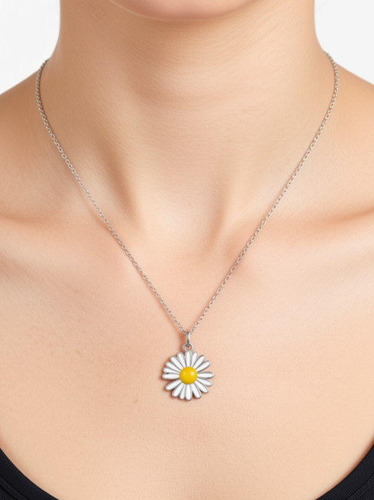 Elegant Daisy Flower Chain Pendant